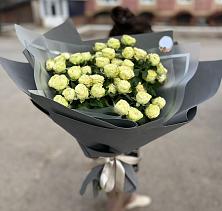 Букет Белые кустовые розы Солинеро в Большой Луг